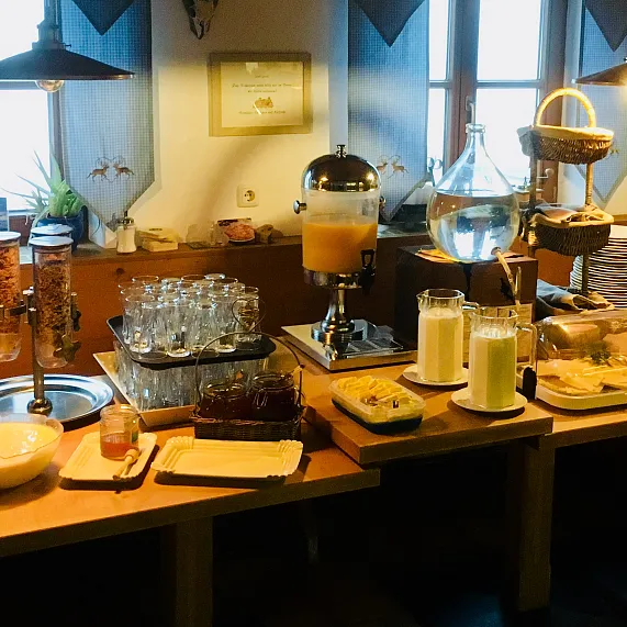 gipfelhaus-fruehstuecksbuffet